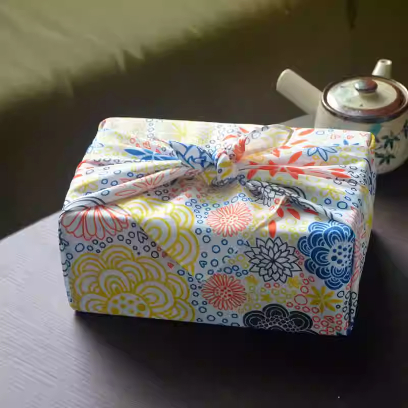 قماش فوروشيكي ياباني متعدد الا - مراجعة Furoshiki وسعره